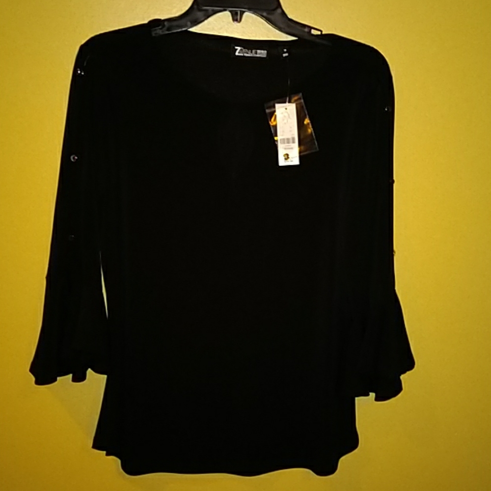 NY&Co Black key hole blouse